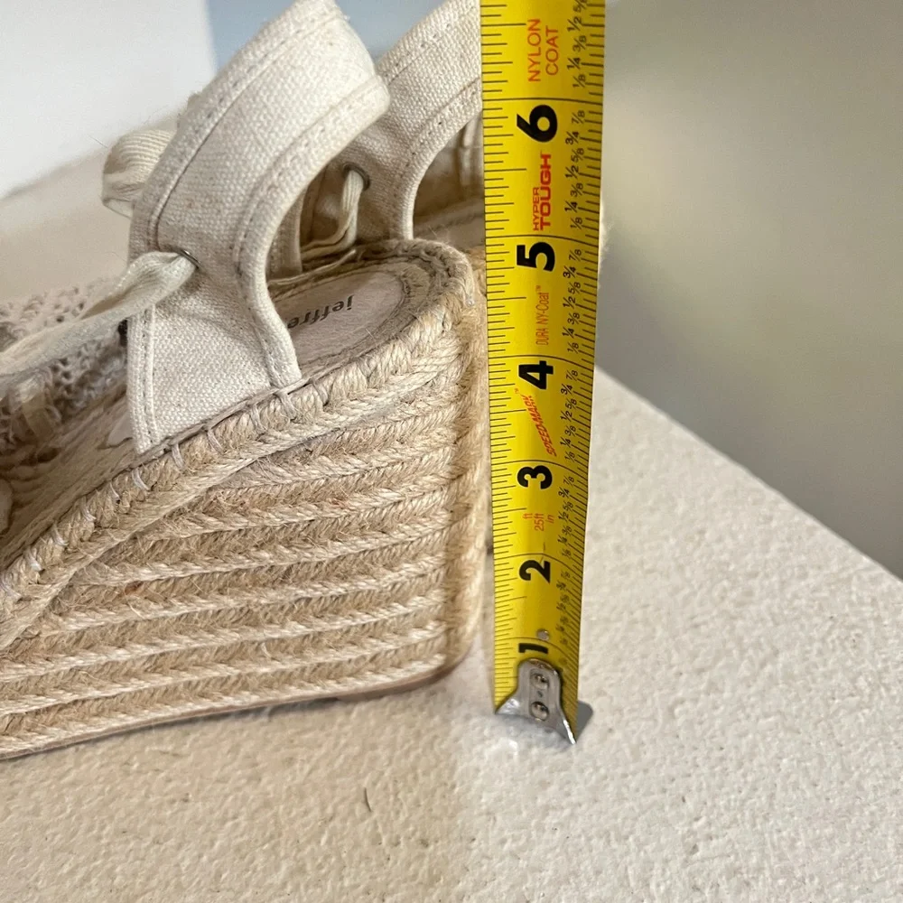 Jeffrey Campbell Cream Woven Espadrille Wedge Sandals‎ size 8.5